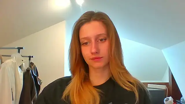 LUNA delight online show from 02-26-25, 07:42