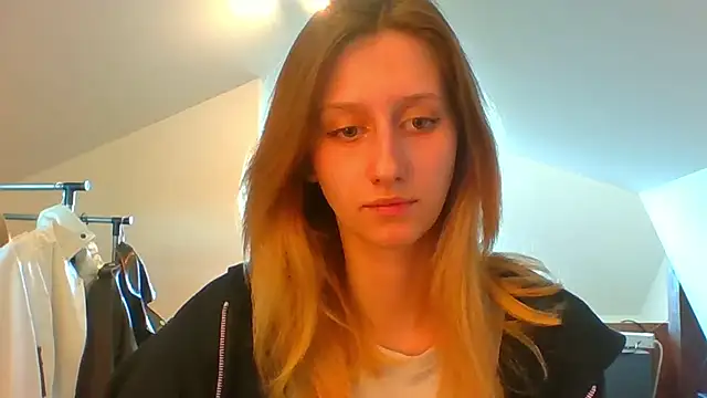 LUNA delight online show from 03-19-25, 02:35