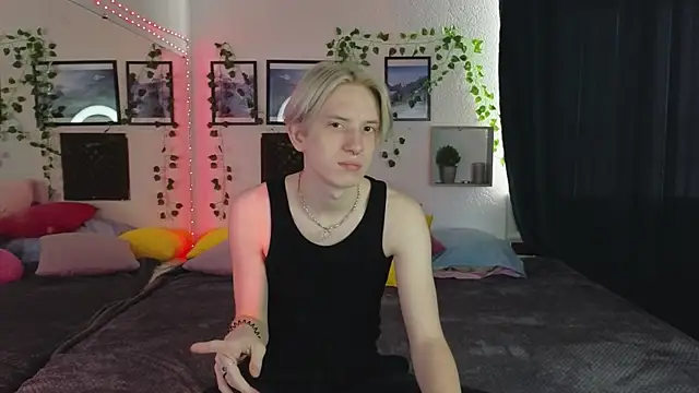 Ron Vils online show from 03-15-25, 04:46