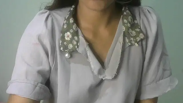 Snapshot of nanhi_munni chatting on 06-07-26, 01:48 nanhi munni online show from 06-07-26, 01:48