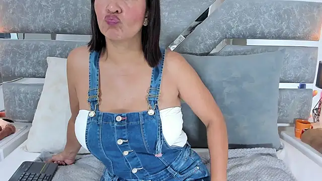 Slut Milf  online show from 04-06-26, 03:35