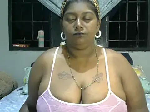 Snapshot of indiansuga chatting on 02-02-25, 02:59 indiansuga online show from 02-02-25, 02:59