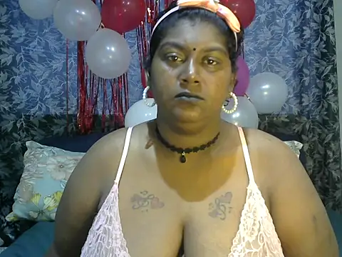 Snapshot of indiansuga chatting on 02-13-25, 04:32 indiansuga online show from 02-13-25, 04:32