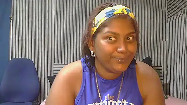 Snapshot of indiansuga chatting on 12-19-25, 06:48 indiansuga online show from 12-19-25, 06:48