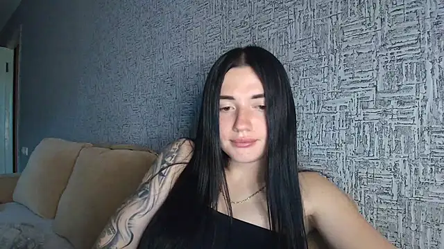 Snapshot of Liana_diva chatting on 06-17-26, 04:52 Liana diva online show from 06-17-26, 04:52