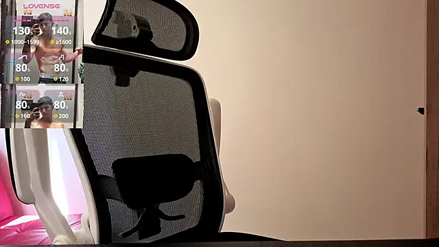 Cristopher23  online show from 10-22-25, 02:50