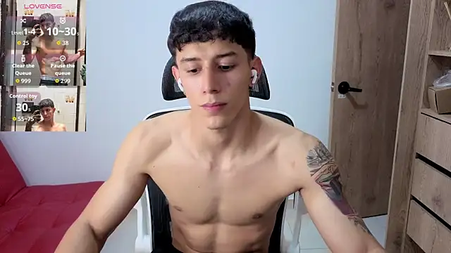 Cristopher23  online show from 10-23-25, 10:19