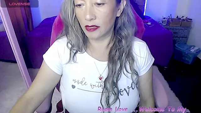 Snapshot of Melanyy_100 chatting on 11-13-25, 09:47 Melanyy 100 online show from 11-13-25, 09:47