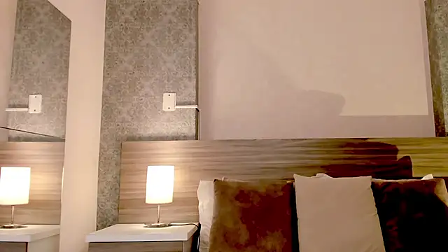 Snapshot of Mistyca chatting on 02-26-25, 11:41 Mistyca online show from 02-26-25, 11:41