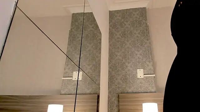 Snapshot of Mistyca chatting on 03-05-25, 11:28 Mistyca online show from 03-05-25, 11:28