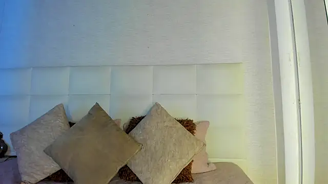 Snapshot of Mistyca chatting on 03-14-25, 10:29 Mistyca online show from 03-14-25, 10:29