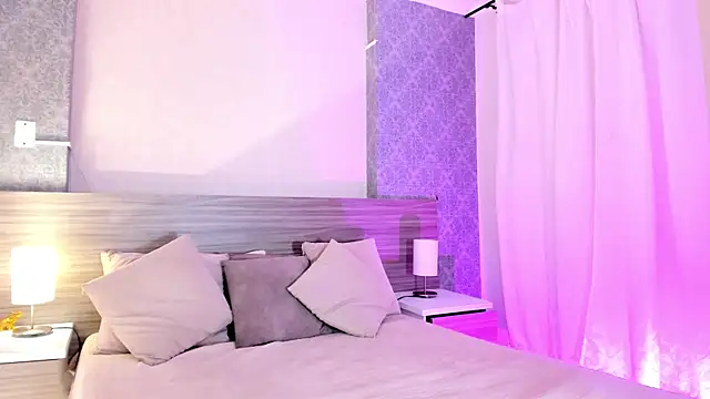 Snapshot of Mistyca chatting on 09-13-25, 03:17 Mistyca online show from 09-13-25, 03:17