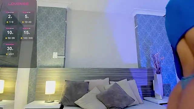 Snapshot of Mistyca chatting on 09-29-25, 11:04 Mistyca online show from 09-29-25, 11:04