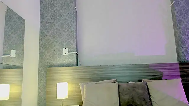 Snapshot of Mistyca chatting on 09-30-25, 10:42 Mistyca online show from 09-30-25, 10:42