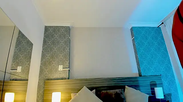 Snapshot of Mistyca chatting on 10-10-25, 11:53 Mistyca online show from 10-10-25, 11:53