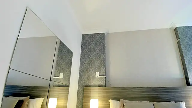 Snapshot of Mistyca chatting on 10-20-25, 10:16 Mistyca online show from 10-20-25, 10:16