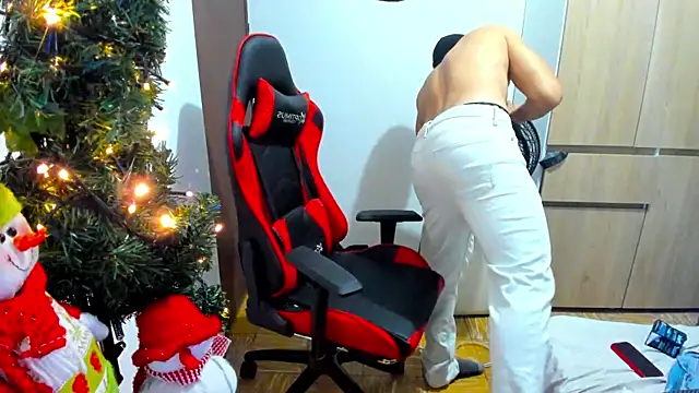 Snapshot of Calihotcaliente277 chatting on 12-22-24, 06:06 Calihotcaliente277 online show from 12-22-24, 06:06