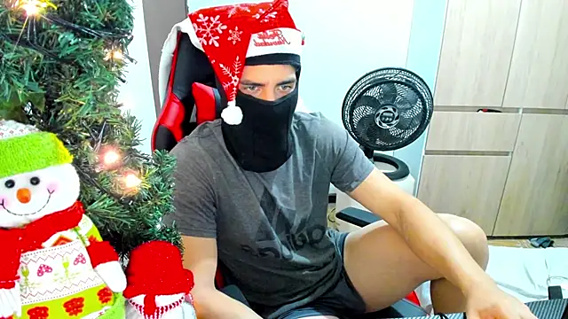 Snapshot of Calihotcaliente277 chatting on 12-30-24, 07:21 Calihotcaliente277 online show from 12-30-24, 07:21