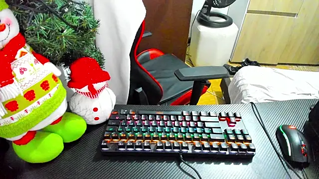 Snapshot of Calihotcaliente277 chatting on 12-31-24, 10:26 Calihotcaliente277 online show from 12-31-24, 10:26