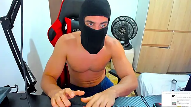 Snapshot of Calihotcaliente277 chatting on 01-20-25, 07:14 Calihotcaliente277 online show from 01-20-25, 07:14