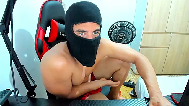 Snapshot of Calihotcaliente277 chatting on 01-21-25, 02:48 Calihotcaliente277 online show from 01-21-25, 02:48