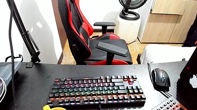 Snapshot of Calihotcaliente277 chatting on 02-12-25, 10:35 Calihotcaliente277 online show from 02-12-25, 10:35