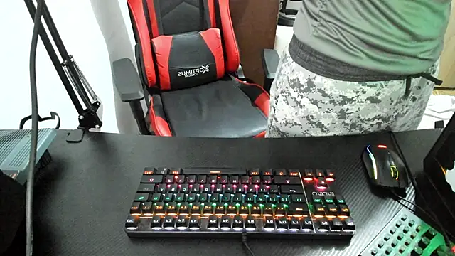 Snapshot of Calihotcaliente277 chatting on 02-19-25, 10:56 Calihotcaliente277 online show from 02-19-25, 10:56