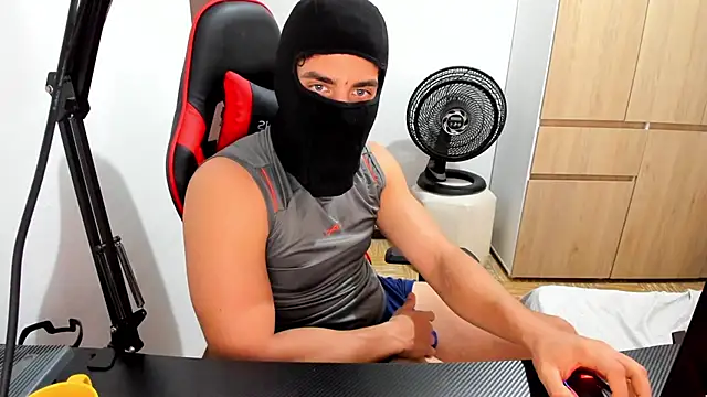 Snapshot of Calihotcaliente277 chatting on 02-19-25, 02:01 Calihotcaliente277 online show from 02-19-25, 02:01