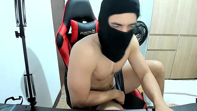 Snapshot of Calihotcaliente277 chatting on 03-13-25, 12:35 Calihotcaliente277 online show from 03-13-25, 12:35