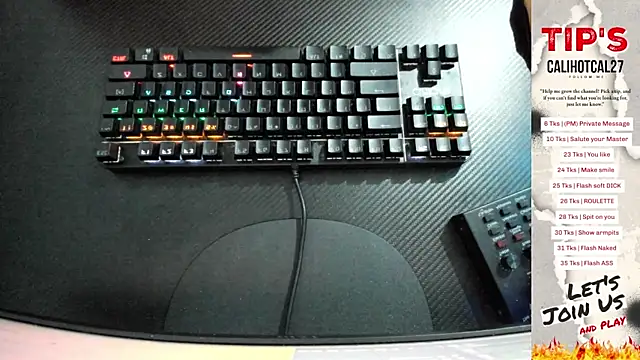 Snapshot of Calihotcaliente277 chatting on 09-15-25, 10:37 Calihotcaliente277 online show from 09-15-25, 10:37