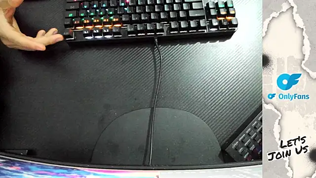 Snapshot of Calihotcaliente277 chatting on 09-19-25, 11:00 Calihotcaliente277 online show from 09-19-25, 11:00