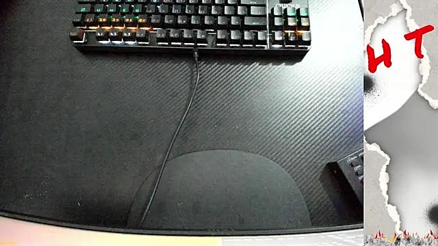 Snapshot of Calihotcaliente277 chatting on 09-23-25, 11:35 Calihotcaliente277 online show from 09-23-25, 11:35