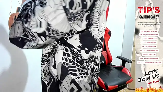 Snapshot of Calihotcaliente277 chatting on 10-29-25, 12:07 Calihotcaliente277 online show from 10-29-25, 12:07