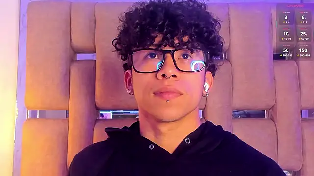 AkazaBoy  online show from 02-22-26, 04:24