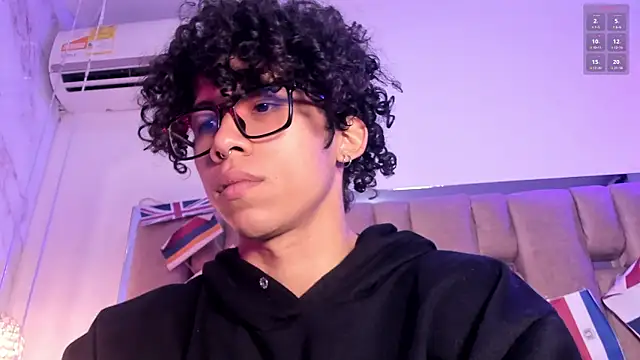 AkazaBoy  online show from 07-01-26, 08:52