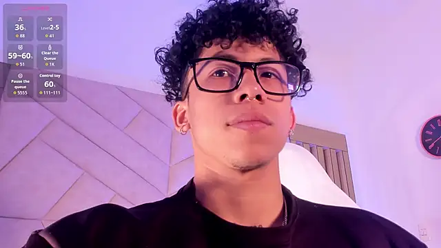 AkazaBoy  online show from 07-14-26, 04:39