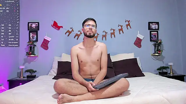 Snapshot of ETHAN_ADAM chatting on 12-10-24, 01:11 ETHAN ADAM online show from 12-10-24, 01:11