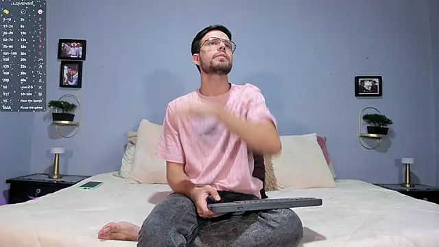 ETHAN ADAM online show from 01-03-25, 08:22