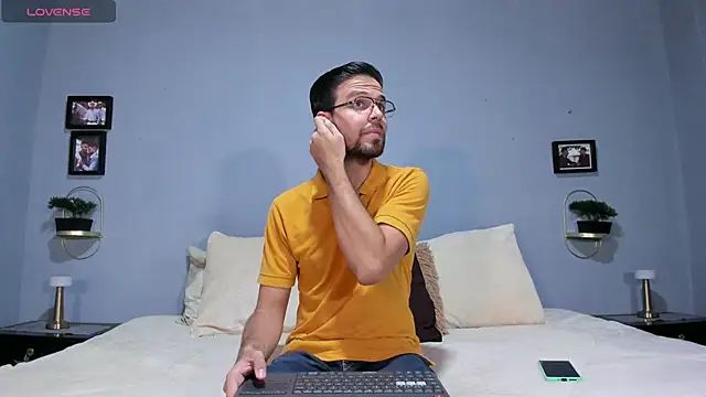 Snapshot of ETHAN_ADAM chatting on 01-07-25, 09:35 ETHAN ADAM online show from 01-07-25, 09:35