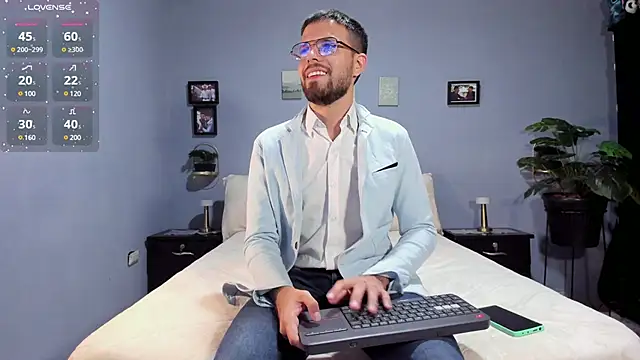 Snapshot of ETHAN_ADAM chatting on 02-10-25, 10:40 ETHAN ADAM online show from 02-10-25, 10:40