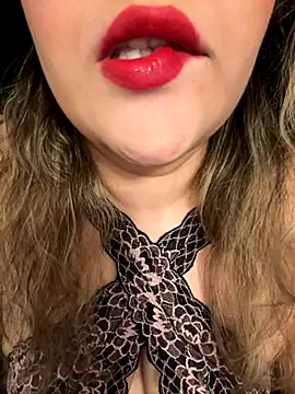 Snapshot of famous_indian_girl chatting on 09-19-25, 03:52 famous indian girl online show from 09-19-25, 03:52