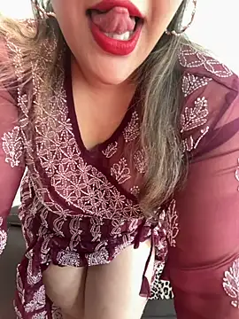 Snapshot of famous_indian_girl chatting on 09-20-25, 06:09 famous indian girl online show from 09-20-25, 06:09