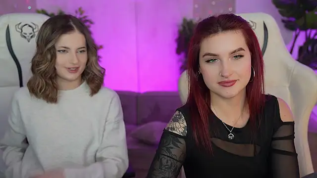 Snapshot of Magnetic_Mia_ chatting on 03-12-25, 07:59 Magnetic Mia online show from 03-12-25, 07:59