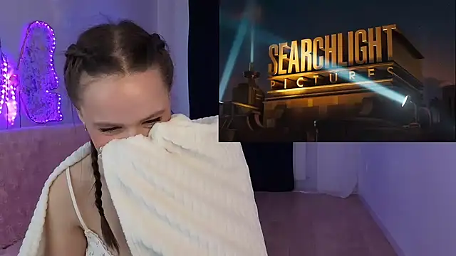 Emillias online show from 10-01-25, 01:17