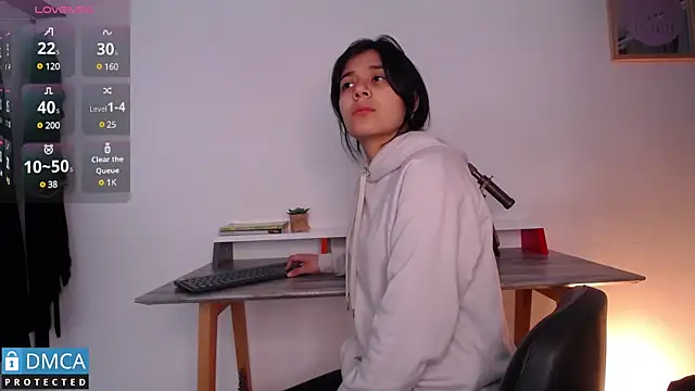 Snapshot of floriamANDjazmin chatting on 02-06-25, 11:10 floriamANDjazmin online show from 02-06-25, 11:10