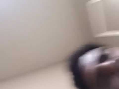 Snapshot of SLOWSTRO chatting on 10-23-25, 10:25 SLOWSTRO online show from 10-23-25, 10:25