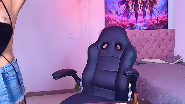 AuroraDiaz online show from 02-25-25, 10:04