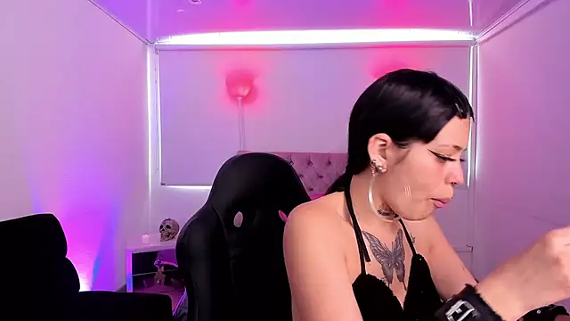 AuroraDiaz online show from 10-10-25, 07:35