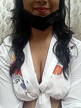 Snapshot of Indian_Jaan chatting on 03-07-25, 04:44 Indian Jaan online show from 03-07-25, 04:44