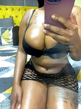 Snapshot of BeautyAuroa chatting on 11-10-25, 09:14 BeautyAuroa online show from 11-10-25, 09:14